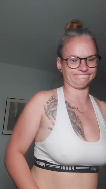Hot_Claudia 24-07-2021 Wet 